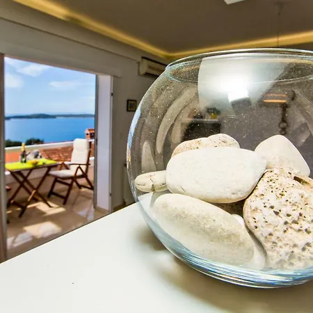 Apartments Tatjana Dominis Hvar Town Exterior photo