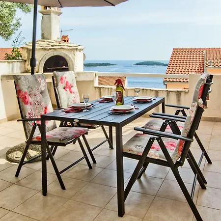 Apartments Tatjana Dominis Hvar Town Exterior photo